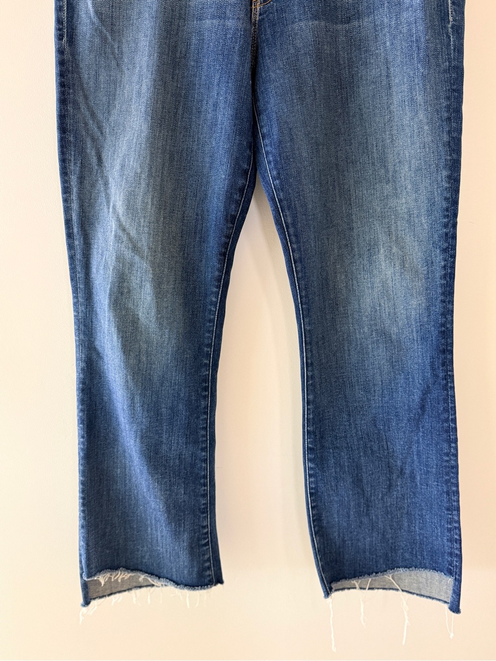 MOTHER The Insider Crop Step Fray Jeans Not Rough Enough Size 32 Like New - Picture 6 of 16